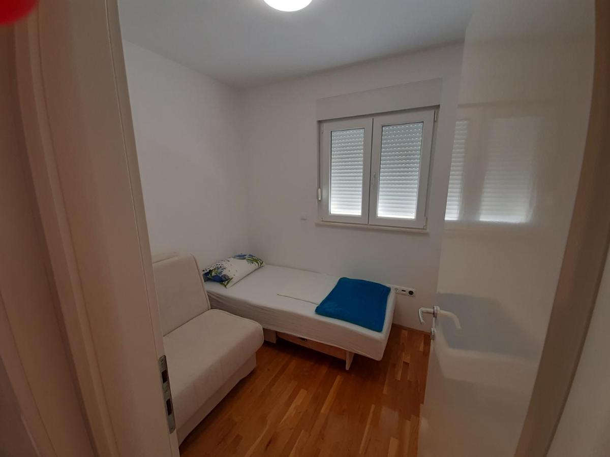 מאקרסקה Apartman U Centru Makarske מראה חיצוני תמונה