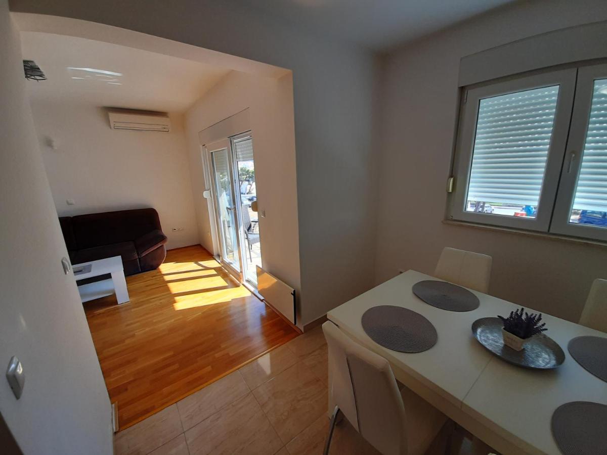 מאקרסקה Apartman U Centru Makarske מראה חיצוני תמונה