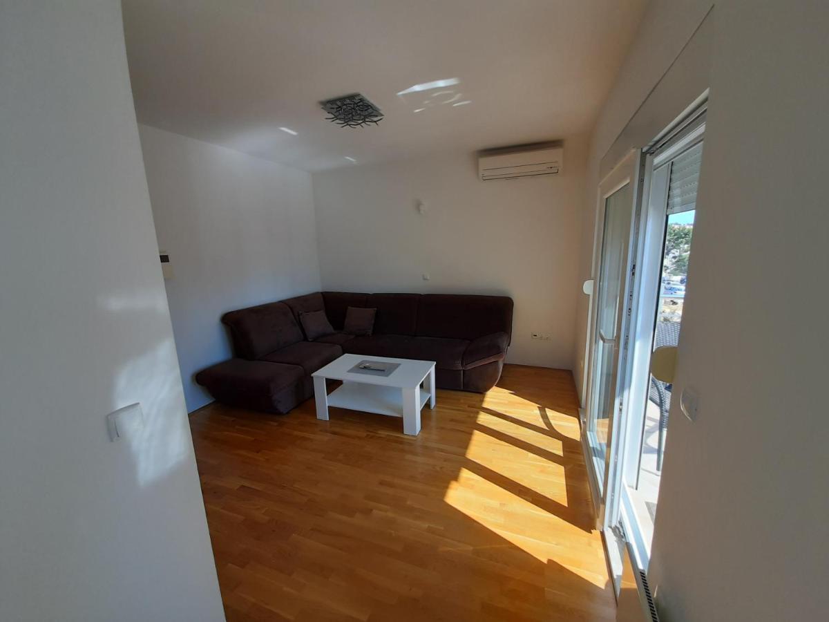 מאקרסקה Apartman U Centru Makarske מראה חיצוני תמונה