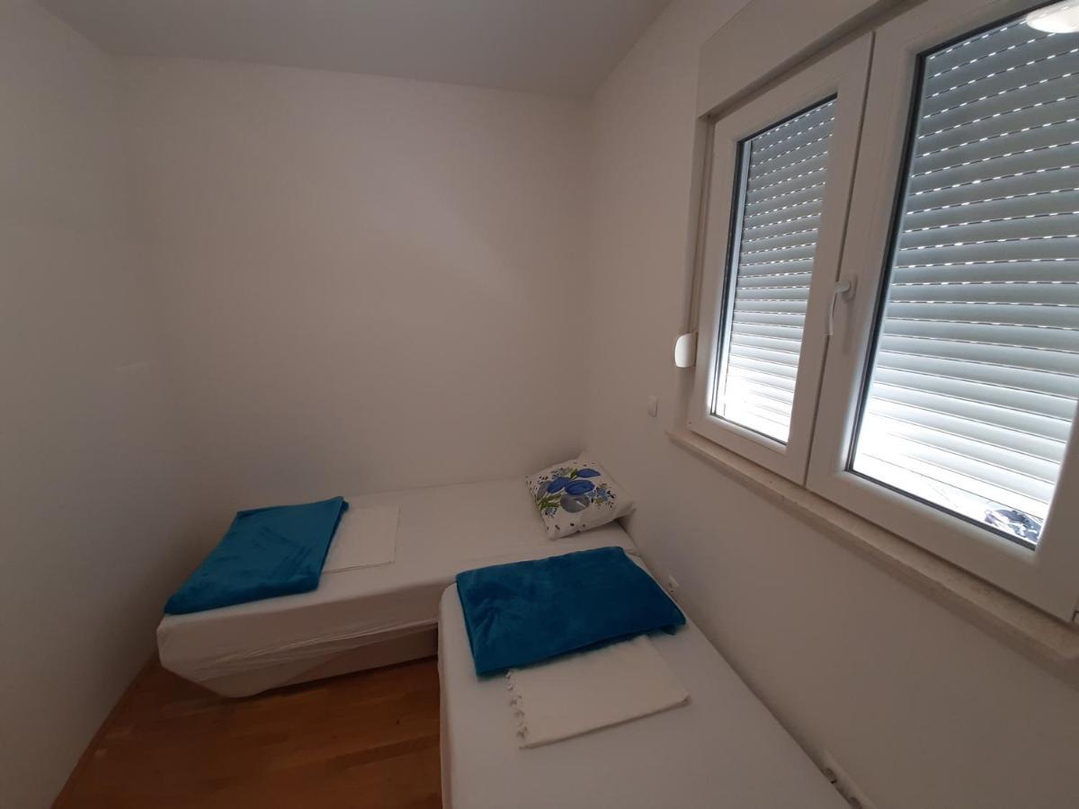 מאקרסקה Apartman U Centru Makarske מראה חיצוני תמונה