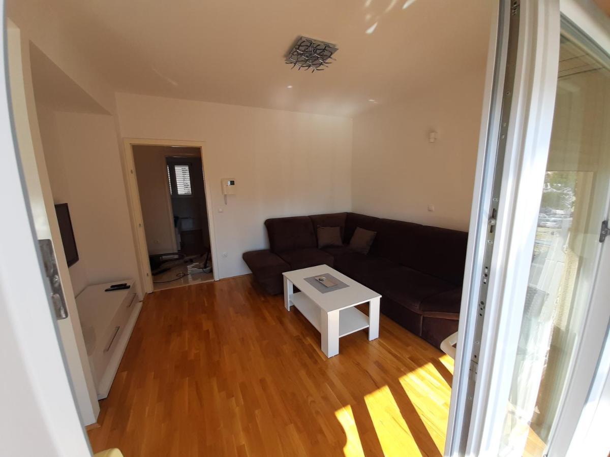 מאקרסקה Apartman U Centru Makarske מראה חיצוני תמונה