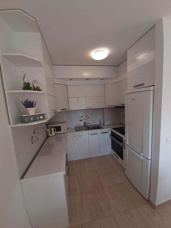 מאקרסקה Apartman U Centru Makarske מראה חיצוני תמונה